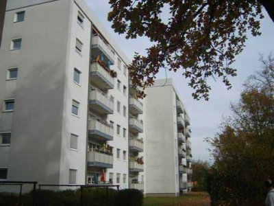 *Geräumige 4-Zimmer Wohnung*