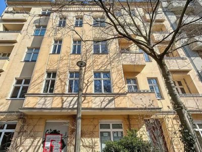Charmante 2-Zimmer-Dachgeschosswohnung mit Terrasse in begehrter Lage von Berlin