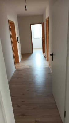 Erstbezug nach Sanierung mit Balkon: Attraktive 3-Zimmer-Wohnung in Volkach