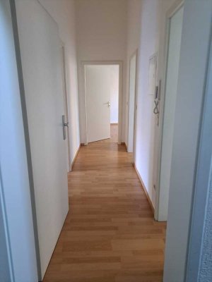 Helle 2-Zimmer Wohnung mit Terasse im Erdgeschoss in Essen-Frohnhausen