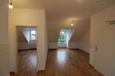 Moderne 2-Zimmer-Dachgeschosswohnung