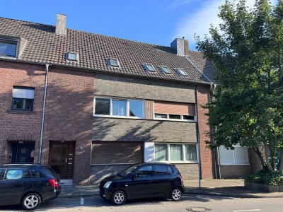 Mehrfamilienhaus mit 3 Wohnungen und Garten