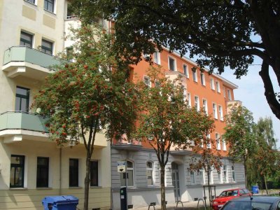 Kleine DG- Wohnung in beliebter zentraler Wohnlage - Nähe Uni-Platz