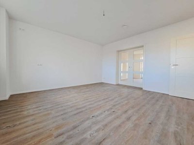 ! Erstbezug nach Sanierung - es bleiben keine Wünsche offen !