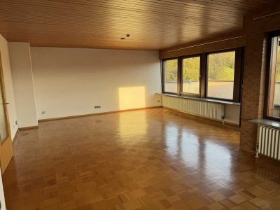 PROVISIONSFREI / 4,5-Zimmer-Wohnung zum Wohlfühlen -Ruheoase mit Weitblick