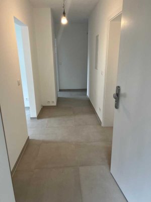 Exklusive, sanierte 3-Zimmer-Erdgeschosswohnung mit geh. Innenausstattung mit Balkon