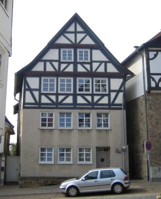 Wohnen direkt in der Innenstadt von Fritzlar - 3 ZKB im Fachwerkhaus