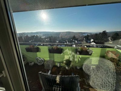 Sehr schöne Helle 3-Zimmer Wohnung mit Balkon in Bayreuth-Meyernberg