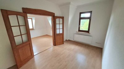 Exklusive Dachgeschosswohnung mit außergewöhnlichem Flair direkt am Auensee! Garage!