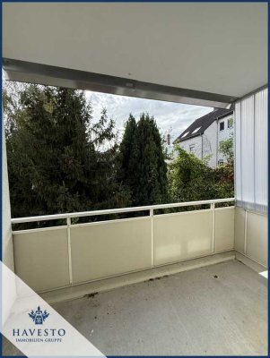 Charmante Altbau Wohnung mit 2-Zimmern, neuer Einbauküche, Balkon & Stellplatz!