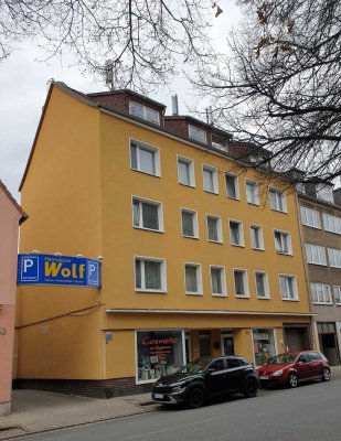 3-Zi.-Wohnung im DG kompl. neu renoviert + Single-Küche
