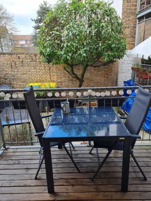 Sehr schöne 4 ZKB Balkon Altbauwohnung in MA-Neckarau