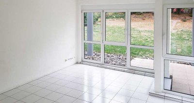 Gut gelegende 2-Zimmer-Wohnung mit EBK, zwei Terrassen und Garagenstellplatz