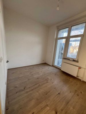 Ein kleiner Traum mit Balkon - kernsanierte 1,5 Zimmer Wohnung, 39 m² in DU-Walsum