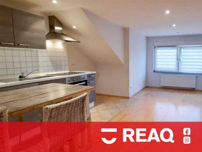 Bardenberg! Gut aufgeteilte Dachgeschosswohnung mit grünem Ausblick und Tageslichtbad!