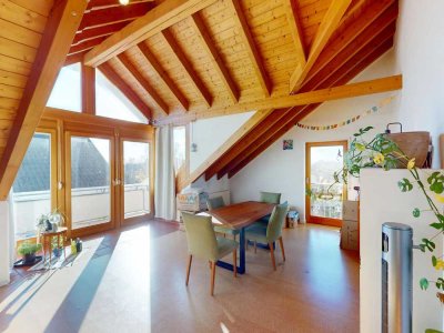 Einzigartiges Wohnambiente mit Holzbalken und Blick ins Grüne