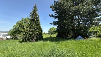 „ Das großzügige 3 - Familienhaus in bester Aussichtslage !„