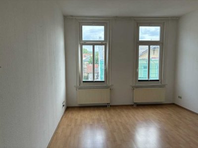 helle  1,5 Zimmer Wohnung mit französischem Balkon in der Brühler Vorstadt