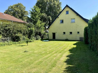 Günstiges, gepflegtes 4-Zimmer-Einfamilienhaus mit EBK in Bielefeld Jöllenbeck