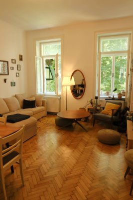 Ruhige, schöne Altbau Wohnung 68m2 mit Einbaukueche und Lift ab Juli 2026