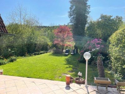 Großzügiges Wohnhaus auf 2.500 m² Grund mit Pool in Graz-Ragnitz - derzeit vermietet