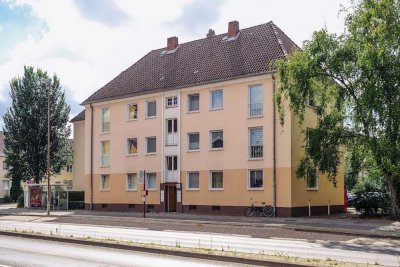 2-Zimmer-Wohnung sucht Nachmieter mit WBS // 1.OG Mitte - WBS erforderlich!