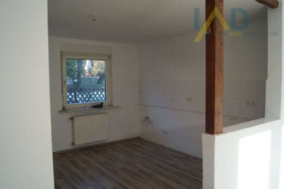 Geräumige  Doppelhaushälfte in ruhiger Lage, mit Garten