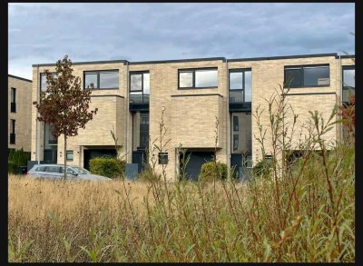 Exklusives Reihenhaus im Stadthausstil in bester Lage.