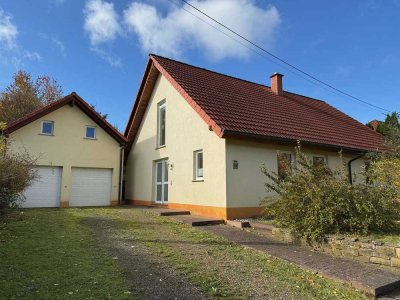 RESERVIERT: Helles Haus mit großem Ausbaupotential in Teschenmoschel