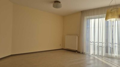 Helle 3-Zimmer-Wohnung (72 qm) mit Balkon und TG-Stellplatz in SW Innenstadt Nord für 1- 2 Personen