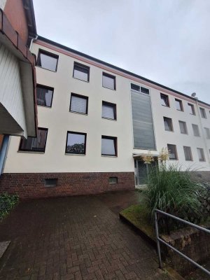 4 Raum Wohnung mit Balkon im Erdgeschoss