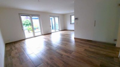 Neuwertige Doppelhaushälfte zum Wohlfühlen, sofortiger Bezug