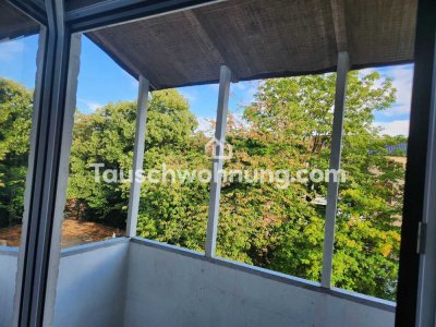 Tauschwohnung: 2 Zimmer Altbau mit Balkon