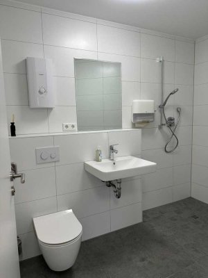 Schöne und neuwertige 2-Zimmer-Souterrain-Wohnung mit kl. Terrasse in Mörstadt
