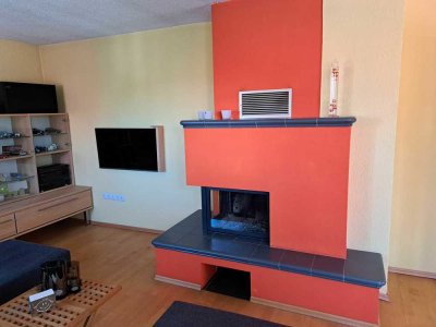 Gepflegtes Einfamilienhaus mit großem Garten, Kamin und überdachter Terrasse