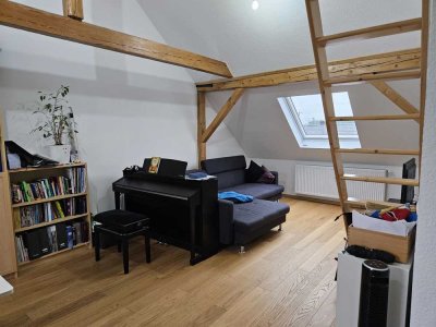 Schöne 2-3 ZKB DG-Studio - Wohnung in KA- Südstadt nahe HBF mit ca. 70qm, € 940,- +NK/HZ