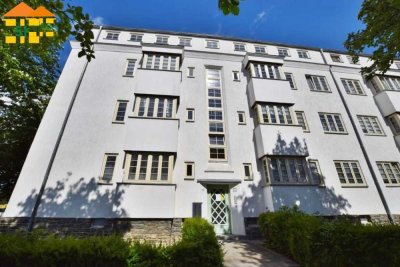 Treppensteigen ade! Mit schönem Balkon und Erker!