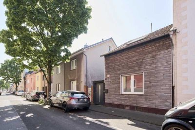 Helle Doppelhaushälfte mit Potenzial in ruhiger und zentraler Lage von Humboldt-Gremberg