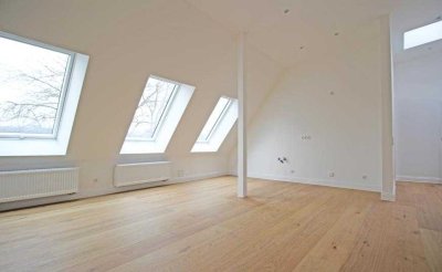 Hochwertig sanierte Dachgeschosswohnung Wohnung in attraktiver Wohnlage