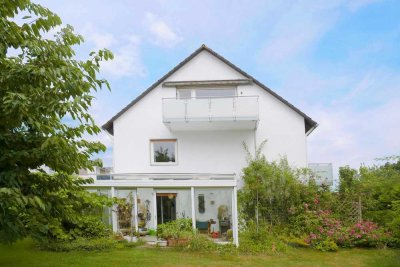 Kassel-Wolfsanger-Bestlage…Freistehendes, freies 3-Familienhaus mit Doppelgarage in ruhiger Wohnlage