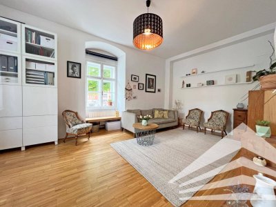 Stilvolle 3 Zimmer-Altbauwohnung mit DAN-Küche an der Donaulände