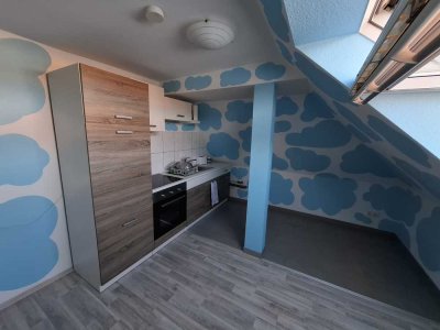 Freundliche 1-Zimmer-DG-Wohnung in Mannheim-Neckarau