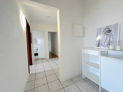 Charmante 3er-Wohngemeinschaft mit Balkon in Frankfurt am Main