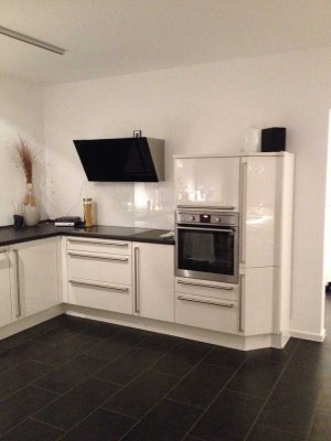 Seniorengerechte, ebenerdige und luxuriöse Doppelhaushälfte