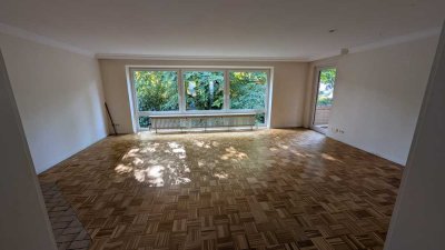 Helle, ruhige 3,5-Zimmer Wohnung (neue Küche, Südbalkon, Parkplatz, 30qm Keller)
