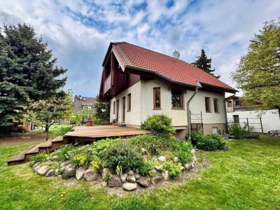 Einfamilienhaus mit Garten, Balkon & Kamin