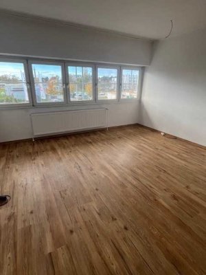 Wohnungsangebot: 3-Zimmer-Wohnung mit Küche und Bad