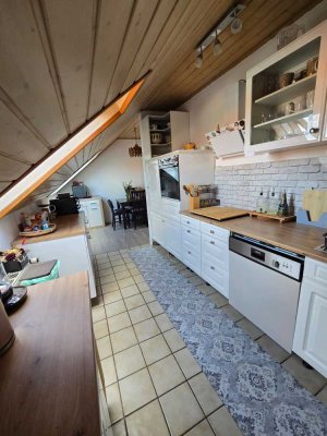 Schöne 3ZKB DG Wohnung in Wolfskehlen
