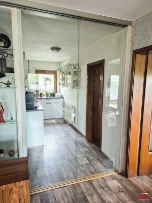 Charmante Wohnung mit Kamin und 2 Balkonen in wunderbarer Lage