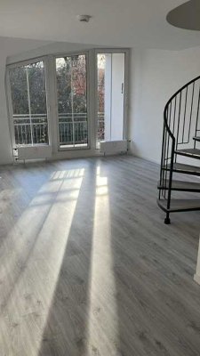 Erstbezug nach Sanierung: 4,5-Zi.-Maisonette-Wohnung mit Balkon in Reutlingen